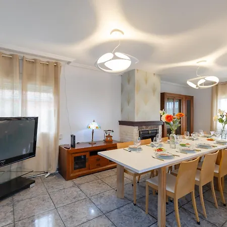 Villa Fidalsa White House Premium Tángel