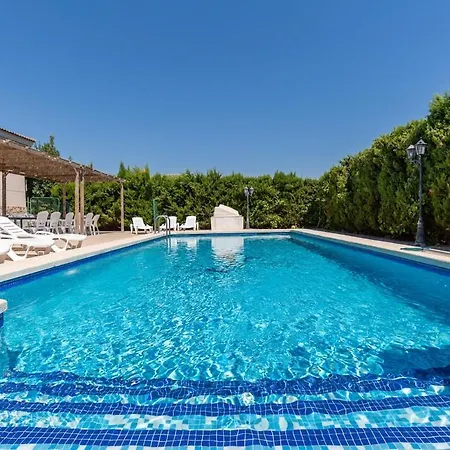 Fidalsa White House Premium Villa *