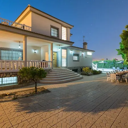 Fidalsa White House Complex *