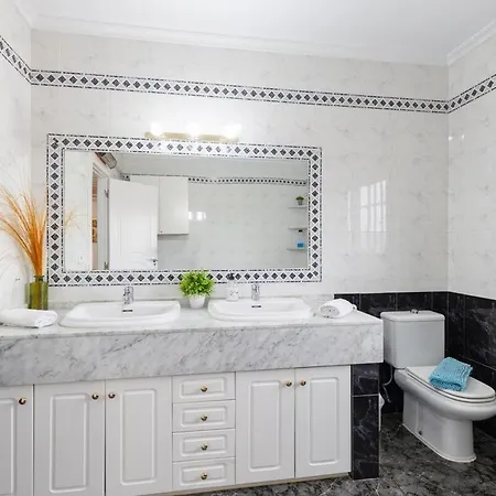 Fidalsa White House Complex Apart-hotel Tangel