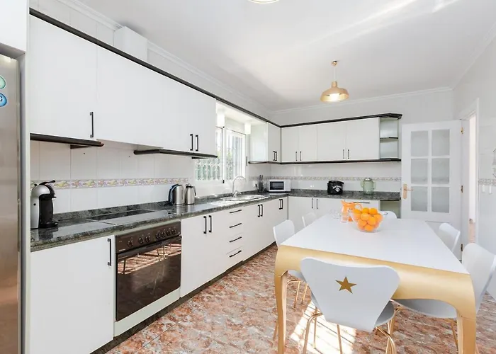 Vila Fidalsa White House Premium